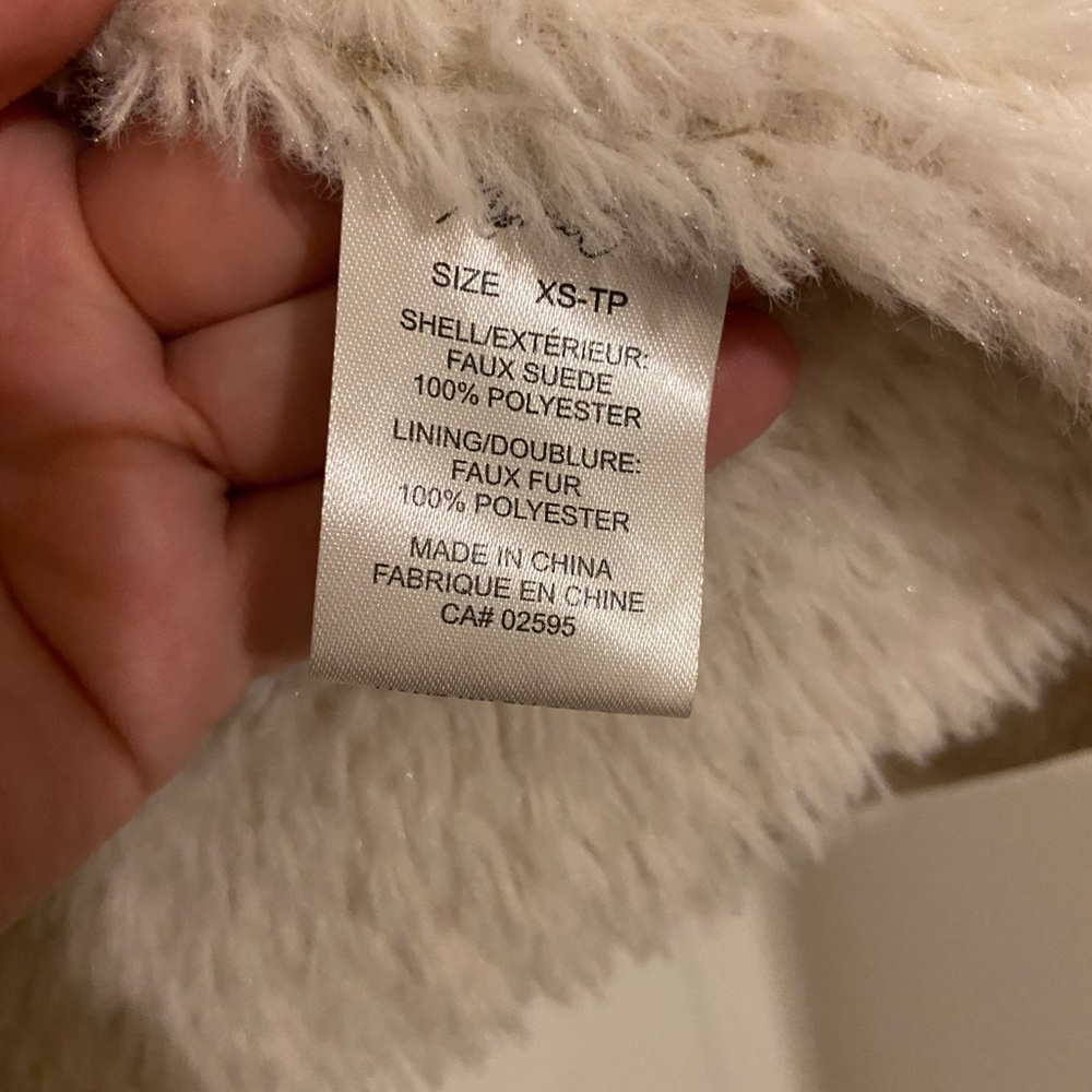 Shearling Vest - Picture 6 of 6